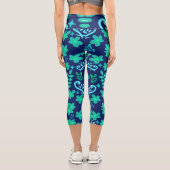 Blue Retro Style Floral and Sun Symbol Pattern Capri Leggings (Rückseite)