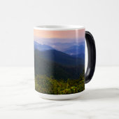 Blue Ridge Mountains Landschaftliche Aussicht Verwandlungstasse (VorderseiteRechts)