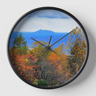 Blue Ridge Parkway Herbst Blick auf Pilotenberg Uhr