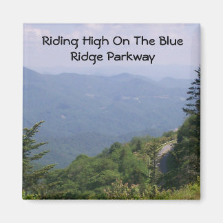 Blue Ridge Parkway Road mit Bergen Magnet