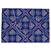 Blue Rosace Große Geschenktüte (Rückseite)