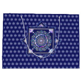 Blue Rosace Große Geschenktüte (Rückseite)