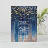Blue Rustic Coastal Barn Wood Bokeh Brautparty Einladung (Stehend Vorderseite)