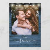 Blue Rustic Holz String Lights Foto Tischnummer (Vorderseite)