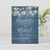 Blue Rustic Wood String Lights Script Hochzeit Einladung (Stehend Vorderseite)