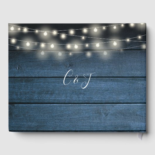 Blue Rustic Wood String Lights Script Hochzeit Gästebuch (Rückseite)