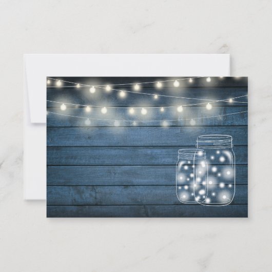 Blue Rustic Wood String Lights Script Hochzeit RSVP Karte (Rückseite)
