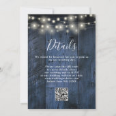 Blue Rustic Wood Wedding String Lights QR Code Einladung (Rückseite)