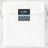 Blue Schwarz-weiß Polka Dot Monogram Quadratischer Aufkleber (Tasche)