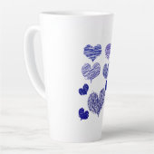 Blue Scribbled Hearts Milchtasse (Linke Ecke)