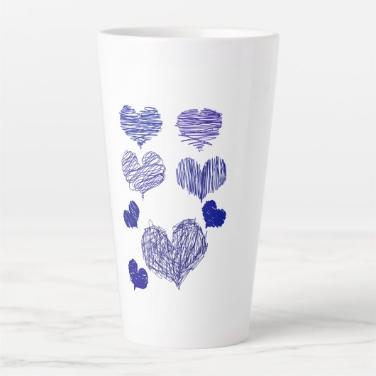 Blue Scribbled Hearts Milchtasse (Vorderseite)