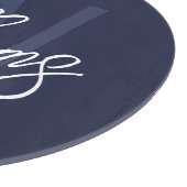 Blue Script Personalisiert Monogram und Name Schneidebrett (Ecke)