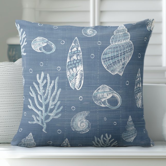 Blue Seashell & Coral Throw Kissen (Von Creator hochgeladen)