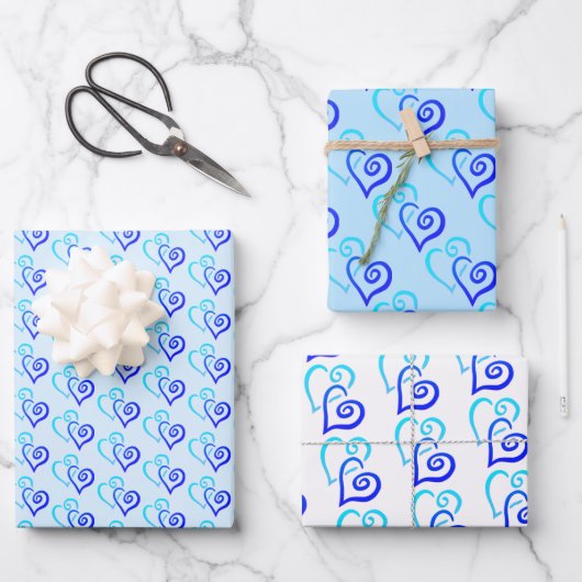 Blue Shades Two Linked Heart Pattern Geschenkpapier Set (Vorderseite)