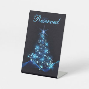Blue Shine of Stars Weihnachtsbaum Dunkel vorbehal Sockelschild