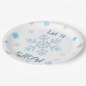Blue Silver Gray Snowflakes Let it Snow Pappteller (Schrägansicht)
