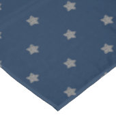 Blue Silver Gray Stars Muster Festival Elegante Tischdecke (Schrägansicht)