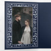 Blue Silver Royal Medieval Sword Wedding QR Code Dreifach Gefaltete Einladung (Innen Erste Seite)