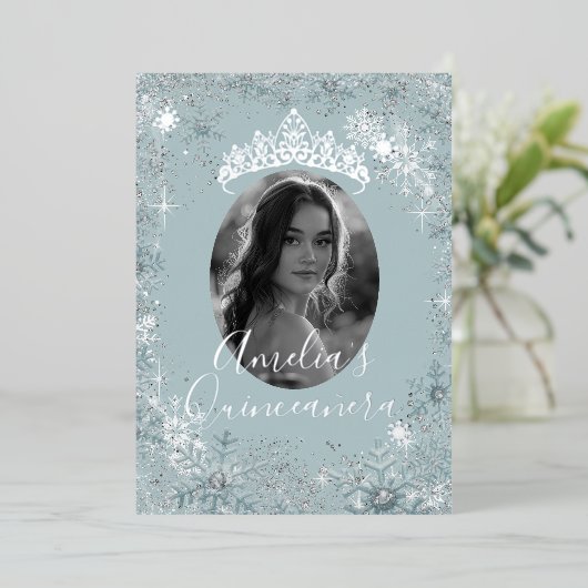 Blue Silver Snowflake Foto Quinceanera Folieneinladung (Stehend vorne)