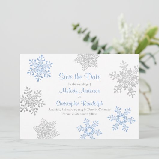 Blue Silver Winter Snowflake Wedding Save the Date (Stehend Vorderseite)