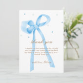 Blue Simple Polka Dot Bow Baby Dusche Dankeskarte (Stehend Vorderseite)