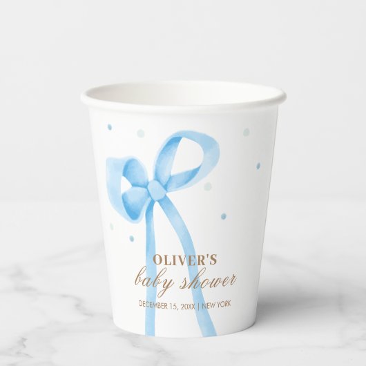 Blue Simple Polka Dot Bow Baby Dusche Pappbecher (Rückseite)
