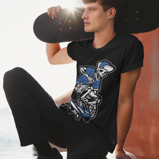 Blue Skeleton Riding Skateboard Cool Grafik Männer T-Shirt