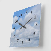 Blue Skies Wall Clock Quadratische Wanduhr (Winkel)