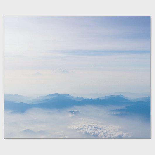 Blue sky and mountains view from airplane stylized geschenkpapier (Flach)
