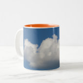 Blue Sky Cloud-Tasse Zweifarbige Tasse (Vorderseite Links)