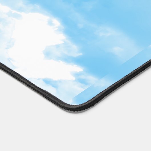 Blue Sky Clouds Schreibtischunterlage (Ecke)