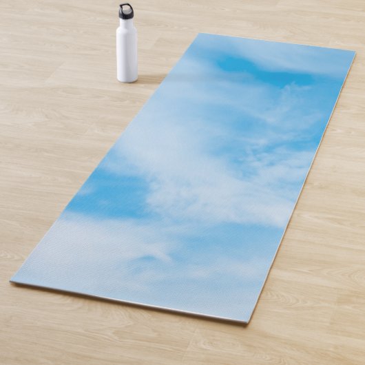 Blue Sky Clouds Trendy Elegant Design Template Yogamatte (Beispiel)