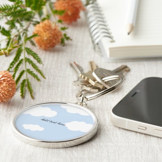 Blue Sky, Fluffy White Clouds Template Schlüsselanhänger (Seite)