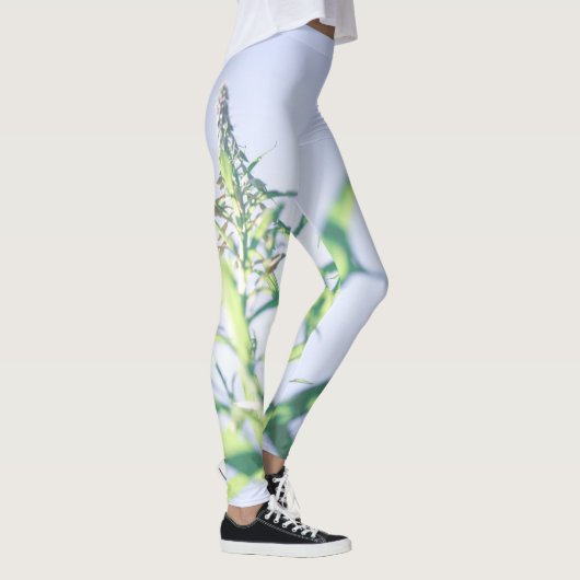 Blue Sky Green Pflanze Blätter Purple Flowers Leggings (Rechts)