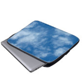 Blue Sky mit Wolken-Naturfotografie Laptopschutzhülle (Vorne Knopf)