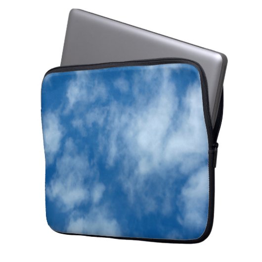 Blue Sky mit Wolken-Naturfotografie Laptopschutzhülle (Vorderseite Links)