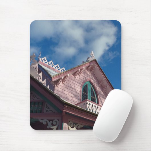 Blue Sky Pink Roofline - Martha's Vineyard Mousepad (Mit Mouse)