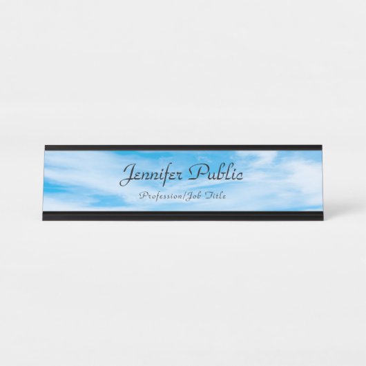 Blue Sky White Clouds Moderne elegante Vorlage Schreibtischnamensplakette (Vorderseite )