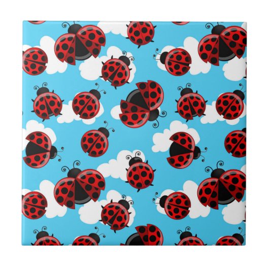 Blue Sky White Clouds Red Ladybug Käfer Fliese (Vorderseite)