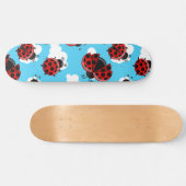 Blue Sky White Clouds Red Ladybug Käfer Skateboard (Horizontal)