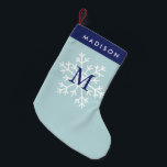 Blue Snowflake Mit Monogramm Kleiner Weihnachtsstrumpf<br><div class="desc">Schöner personalisierter Strumpf.</div>