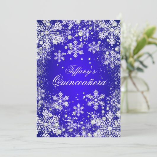 Blue Snowflake Winter Wonderland Quinceanera Einladung (Stehend Vorderseite)
