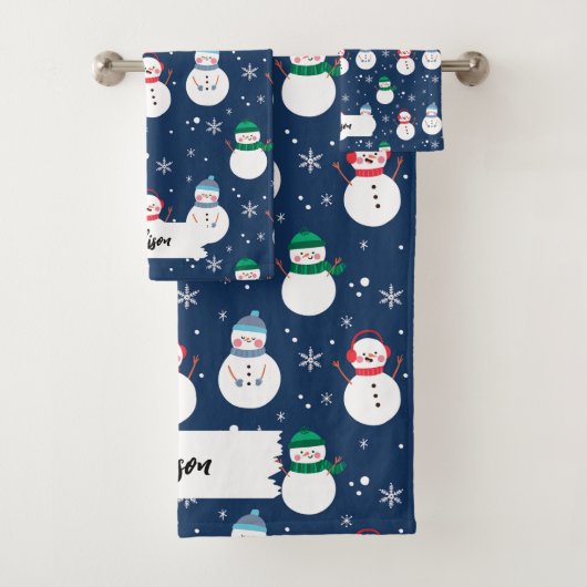 Blue Snowman Weihnachtsmuster mit Namen Badhandtuch Set (Insitu)