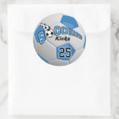 Blue Soccer Ball Player Kicks Runder Aufkleber (Tasche)
