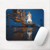 Blue Space Shuttle Spaceship auf dem Launch Pad Mousepad (Mit Mouse)
