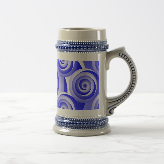 Blue Spiral Illusion von Kenneth Yoncich Bierglas (Rechts)