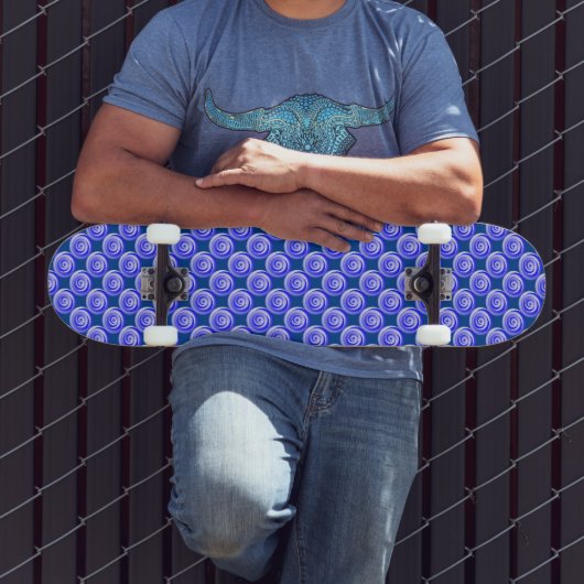 Blue Spiral Illusion von Kenneth Yoncich Skateboard (Außenbereich 3)