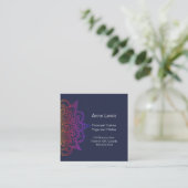 Blue Square Business Card mit Floral Mandala Quadratische Visitenkarte (Stehend Vorderseite)