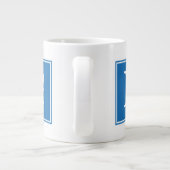 Blue Square Monogram Specialty Tasse (Rückseite)
