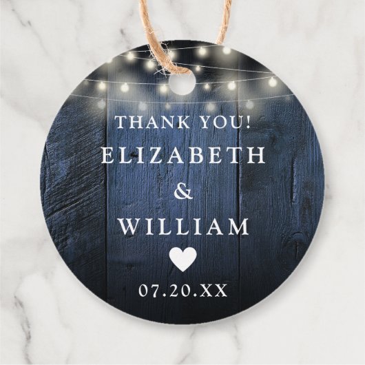 Blue String Lights Rustic Wood Boho Barn Wedding Geschenkanhänger (Rückseite)